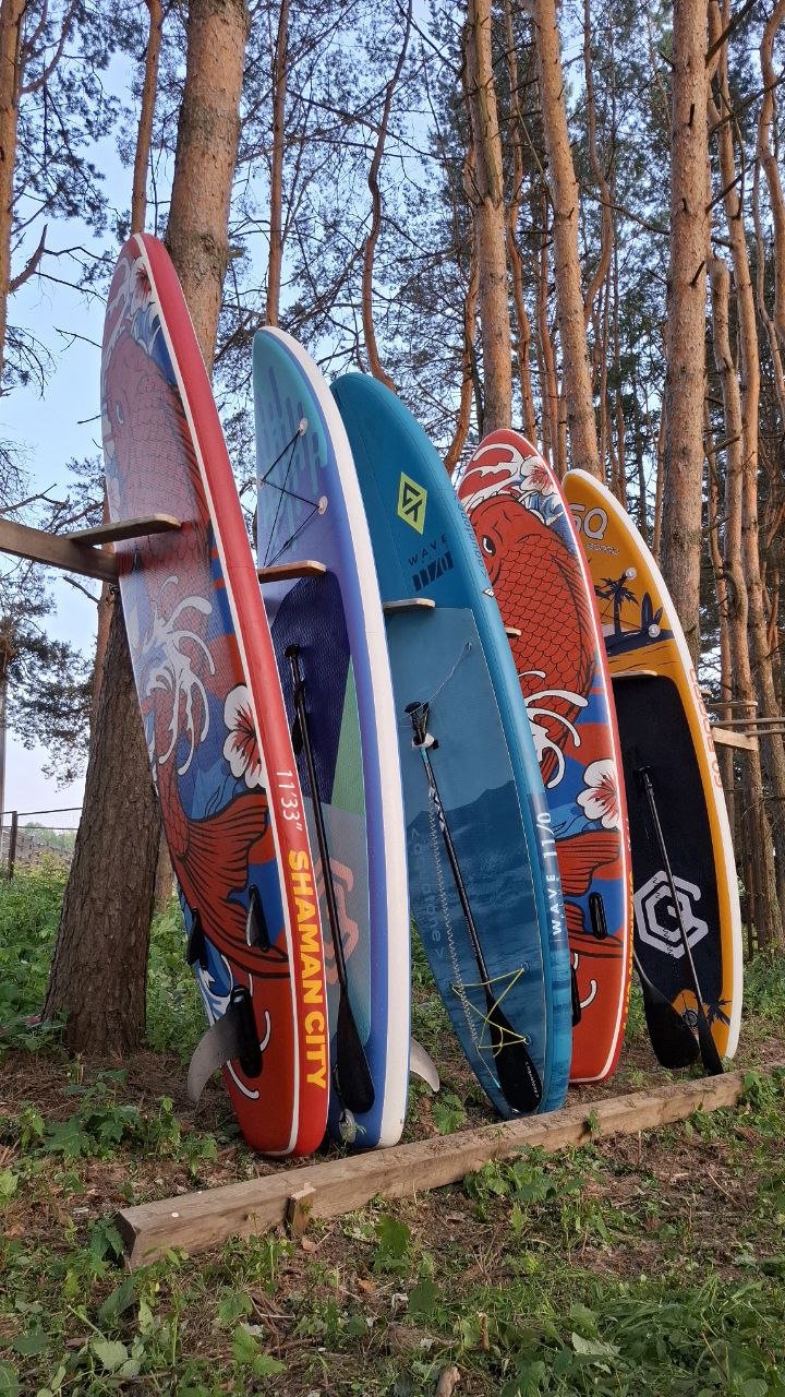 SUP-доски и лодки на территории Горетово Парк